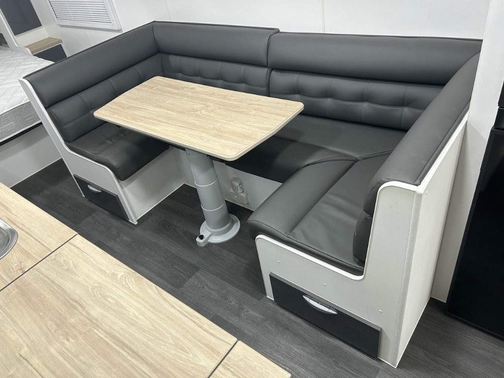 USED 2023 SUPREME CLASSIC TOURER CARAVAN 2 AXLE