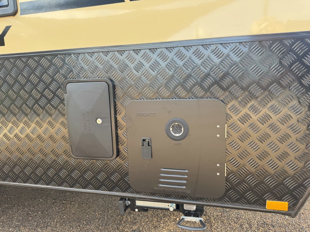 NEW 2025 SUPREME ECLIPSE SUNRAY CARAVAN 1 AXLE