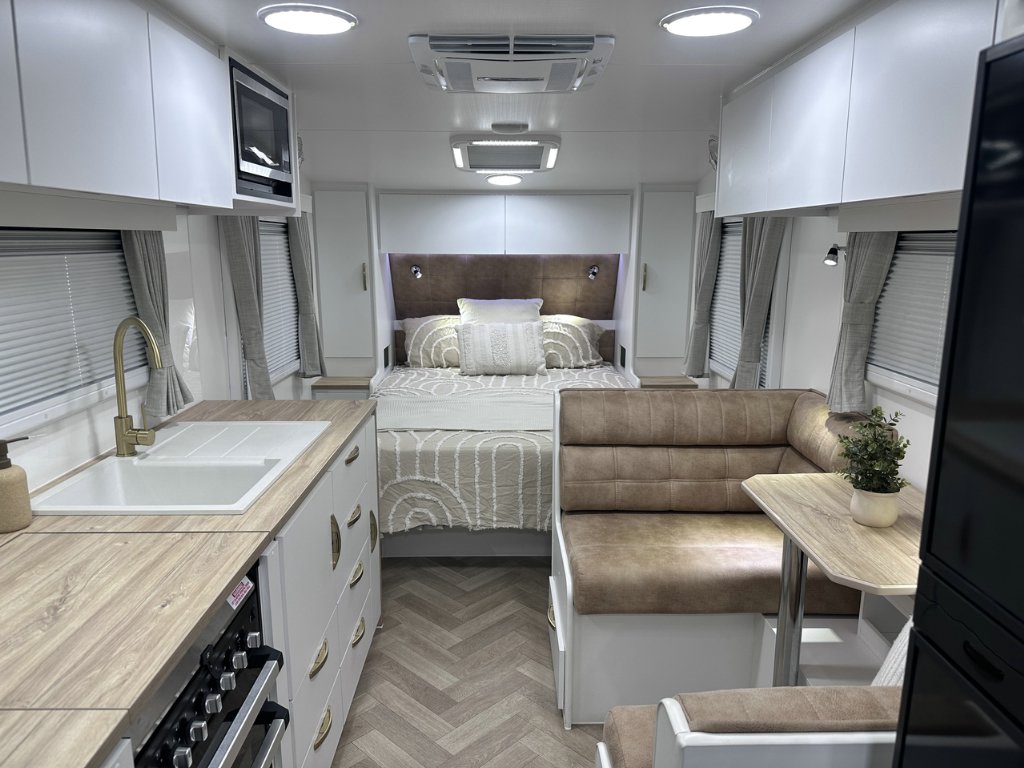NEW 2025 SUPREME TERRITORY CARAVAN 2 AXLE