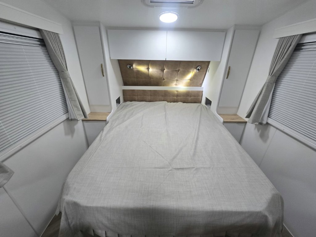 NEW 2025 SUPREME TERRITORY CARAVAN 2 AXLE