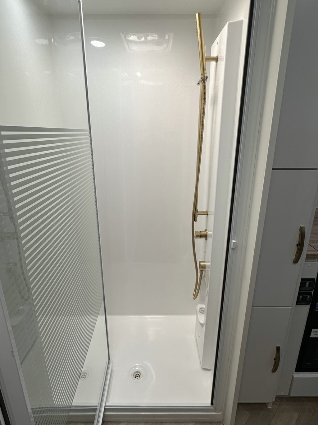 NEW 2026 LEADER CARAVANS GOLD LE CARAVAN 2 AXLE