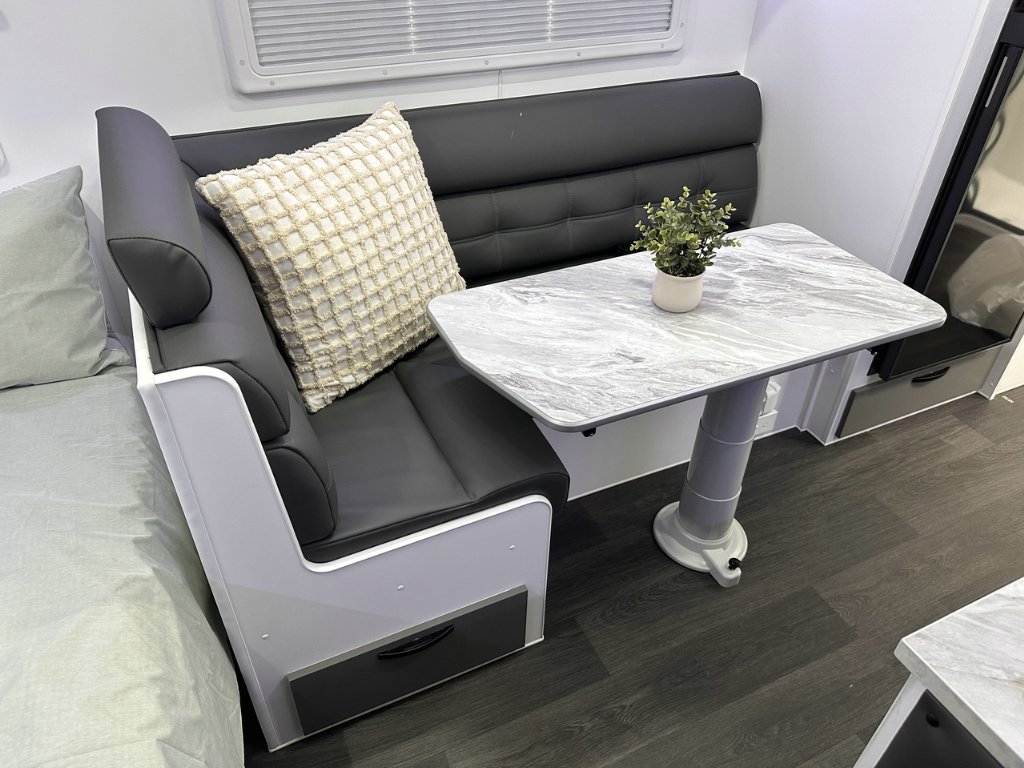 NEW 2026 LEADER CARAVANS GOLD LE DIRT ROADER CARAVAN 2 AXLE