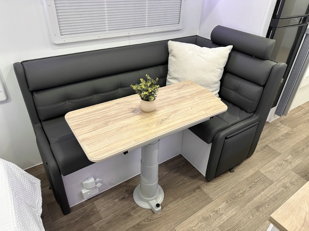 NEW 2026 LEADER CARAVANS GOLD LE DIRT ROADER CARAVAN 2 AXLE