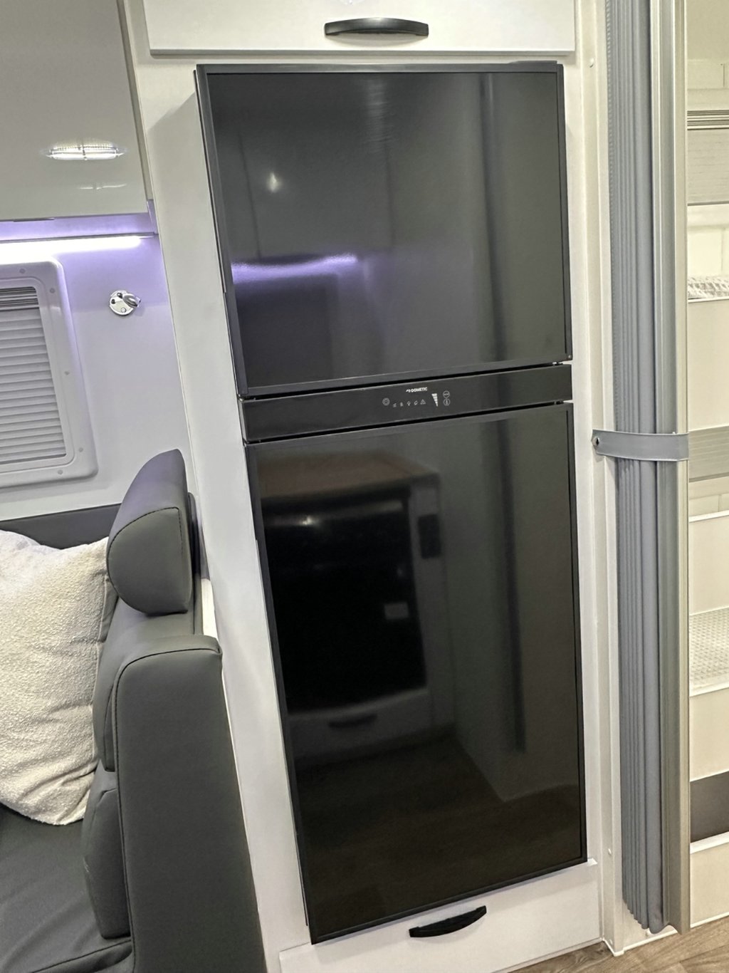 NEW 2026 LEADER CARAVANS GOLD LE DIRT ROADER CARAVAN 2 AXLE