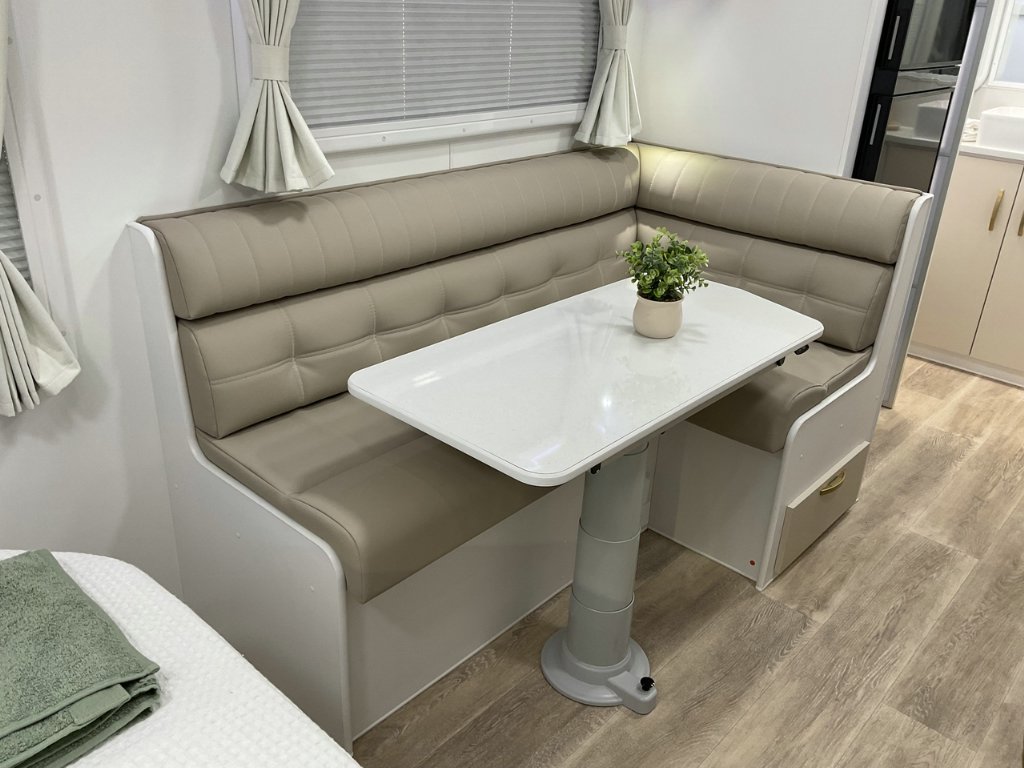 NEW 2026 SUPREME TERRITORY CARAVAN 1 AXLE