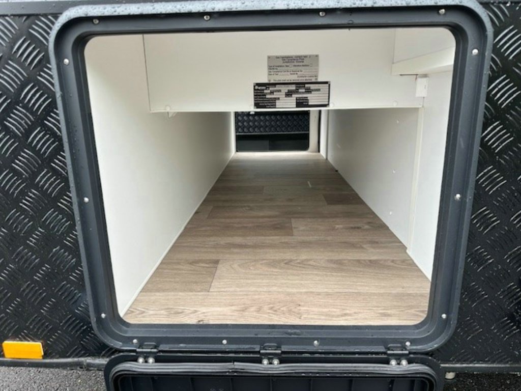 NEW 2025 SUPREME EXECUTIVE CARAVAN 2 AXLE