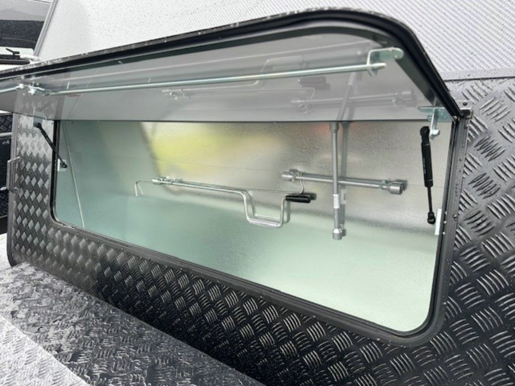 NEW 2025 SUPREME EXECUTIVE CARAVAN 2 AXLE