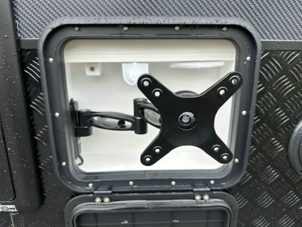 NEW 2025 SUPREME EXECUTIVE CARAVAN 2 AXLE