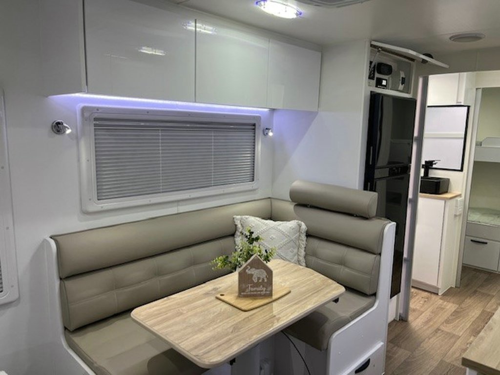 NEW 2026 LEADER CARAVANS GOLD LE CARAVAN 2 AXLE