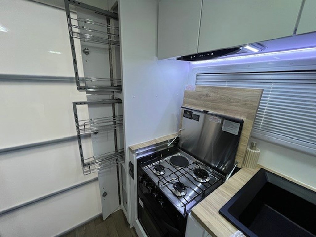 NEW 2026 LEADER CARAVANS GOLD LE CARAVAN 2 AXLE