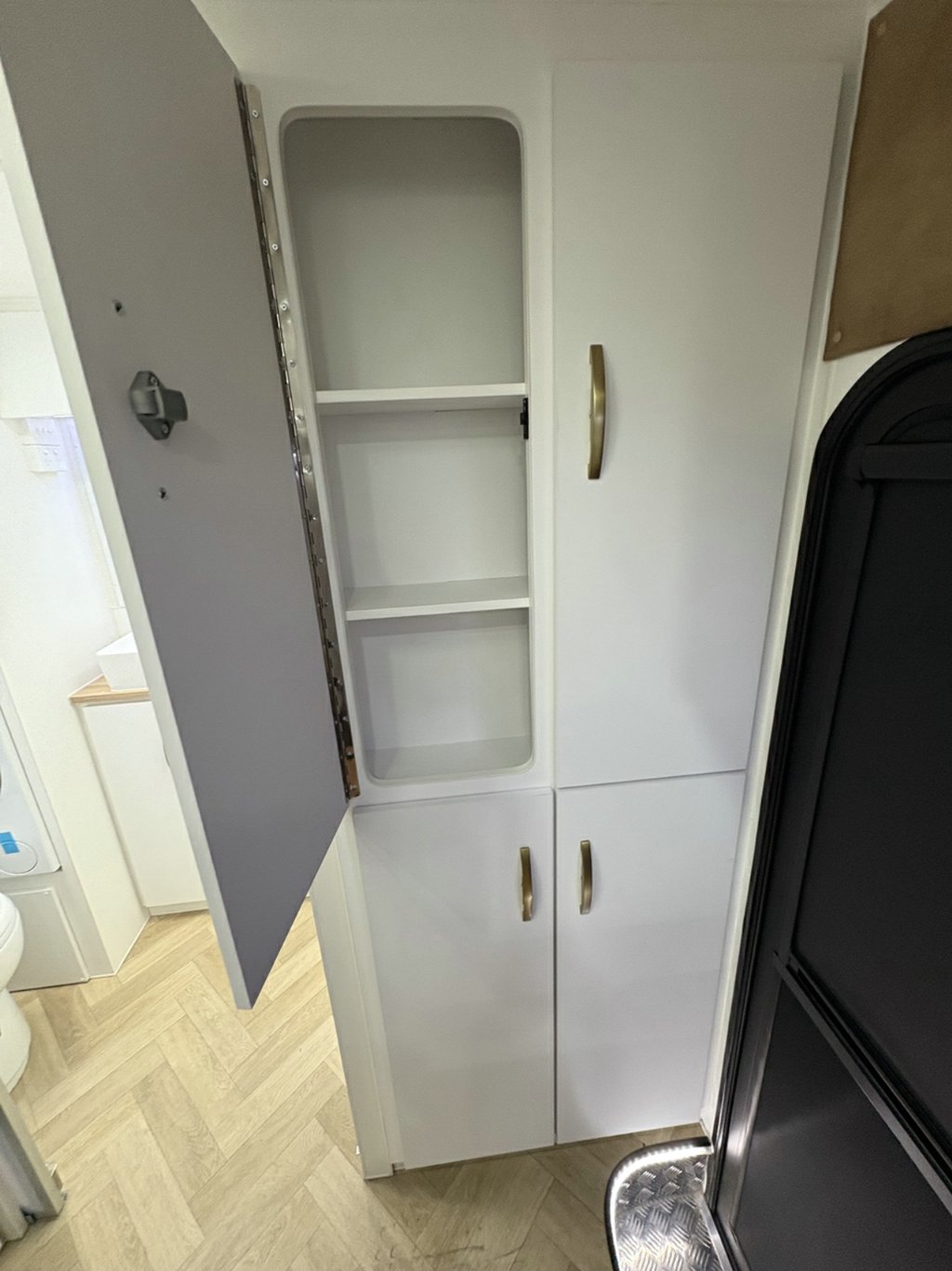 NEW 2026 SUPREME EXECUTIVE CARAVAN 2 AXLE