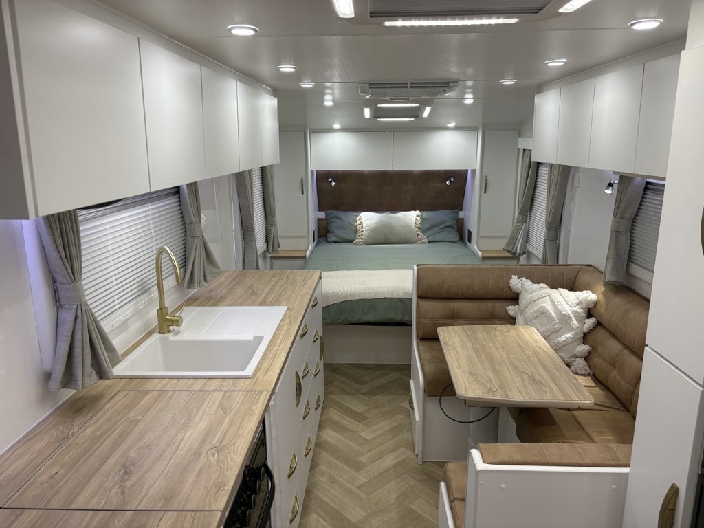 NEW 2026 SUPREME EXECUTIVE CARAVAN 2 AXLE