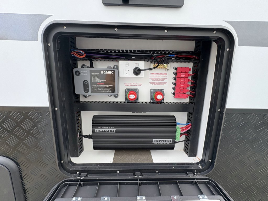 NEW 2026 SUPREME EXECUTIVE CARAVAN 2 AXLE