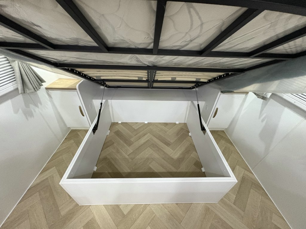 NEW 2026 SUPREME EXECUTIVE CARAVAN 2 AXLE