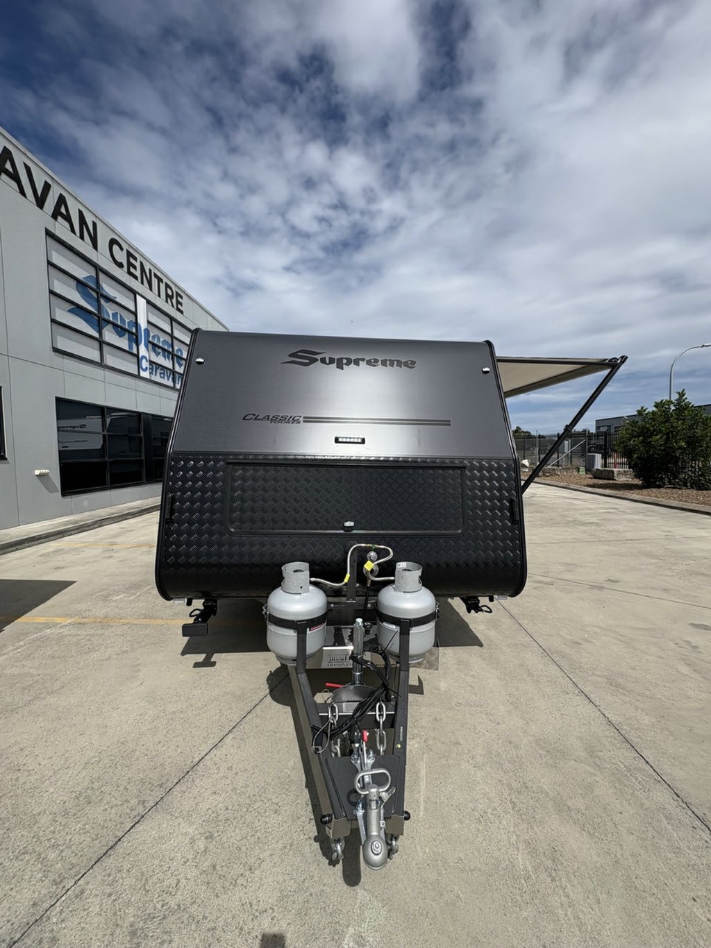 NEW 2026 SUPREME CLASSIC TOURER CARAVAN 2 AXLE