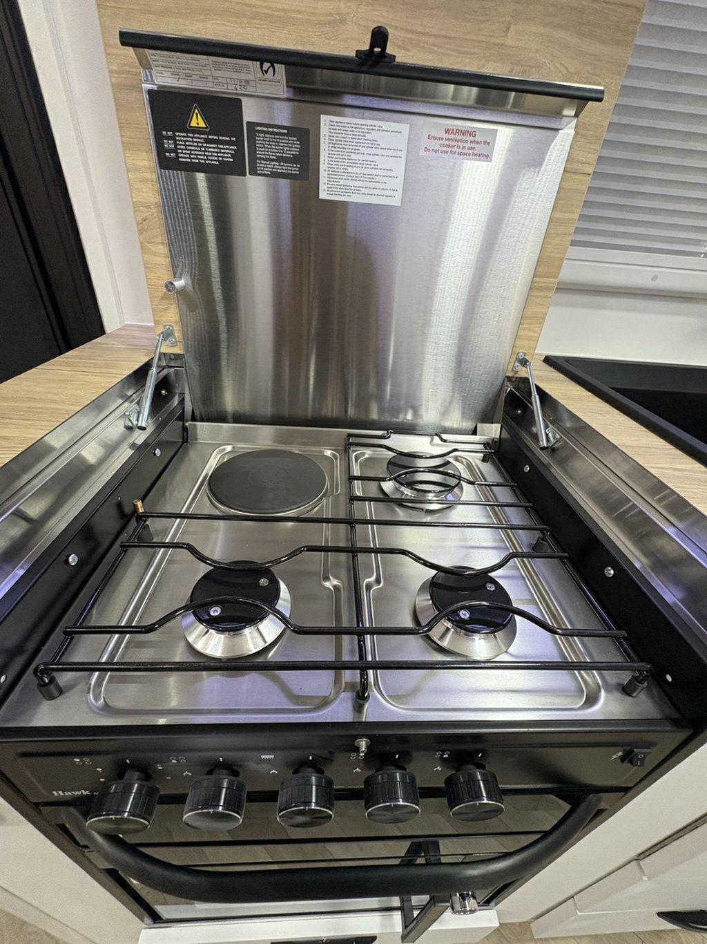 NEW 2026 SUPREME CLASSIC TOURER CARAVAN 2 AXLE