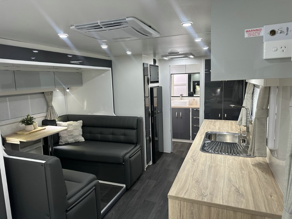 NEW 2025 SUPREME SPIRIT CARAVAN 2 AXLE