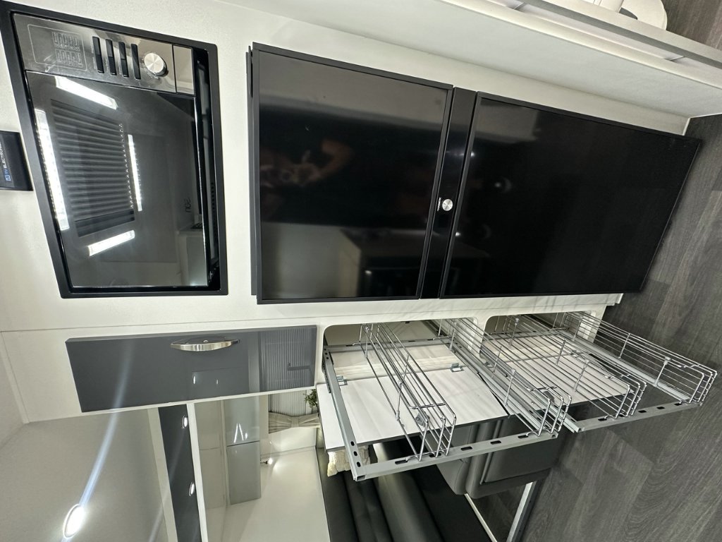 NEW 2025 SUPREME SPIRIT CARAVAN 2 AXLE