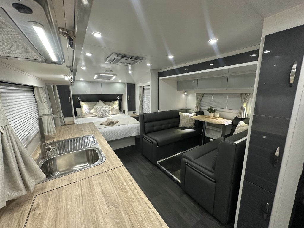 NEW 2025 SUPREME SPIRIT CARAVAN 2 AXLE