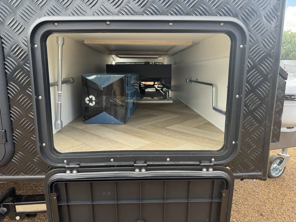 NEW 2026 LEADER CARAVANS GOLD LE DIRT ROADER CARAVAN 2 AXLE