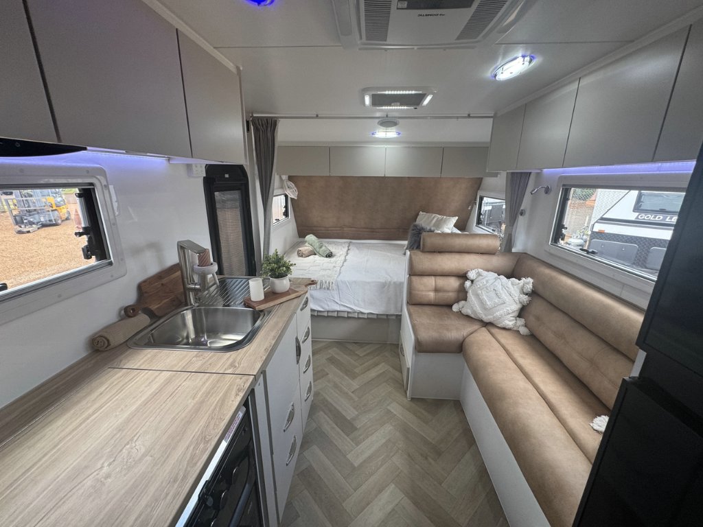 NEW 2026 LEADER CARAVANS GOLD LE DIRT ROADER CARAVAN 2 AXLE