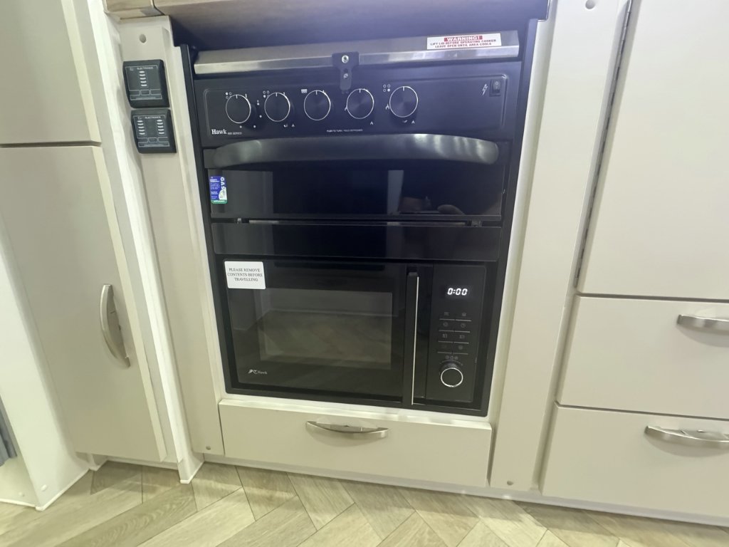 NEW 2026 LEADER CARAVANS GOLD LE DIRT ROADER CARAVAN 2 AXLE