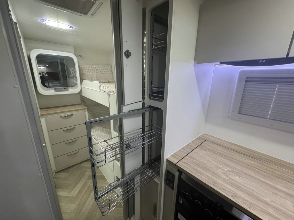 NEW 2026 LEADER CARAVANS GOLD LE DIRT ROADER CARAVAN 2 AXLE