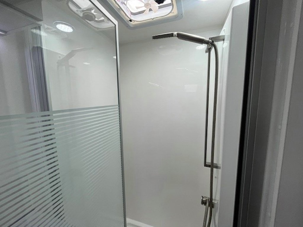 NEW 2025 SUPREME TERRITORY CARAVAN 2 AXLE