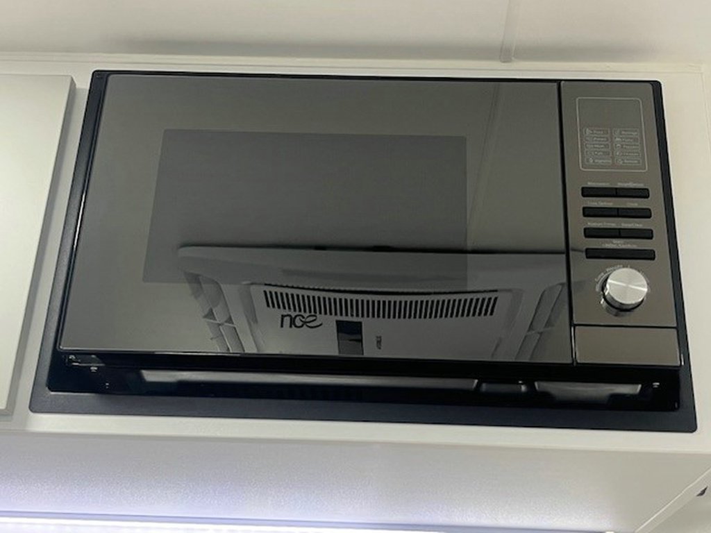 NEW 2025 SUPREME TERRITORY CARAVAN 2 AXLE