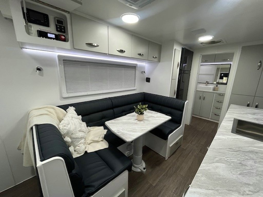 NEW 2025 SUPREME TERRITORY CARAVAN 2 AXLE