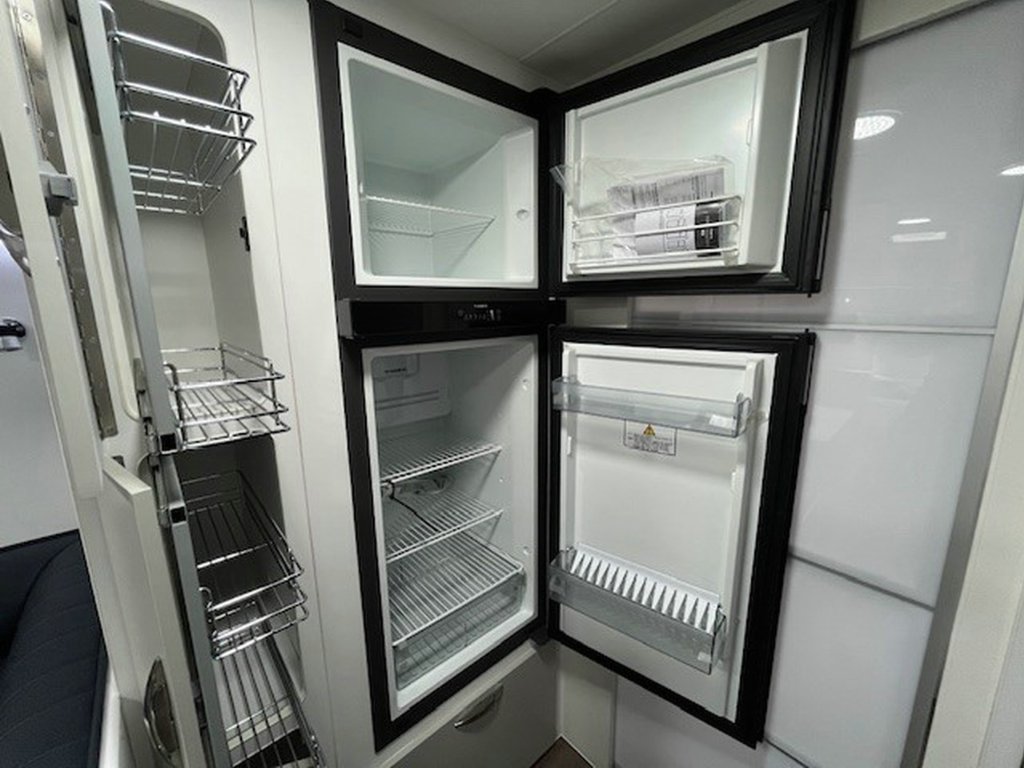 NEW 2025 SUPREME TERRITORY CARAVAN 2 AXLE