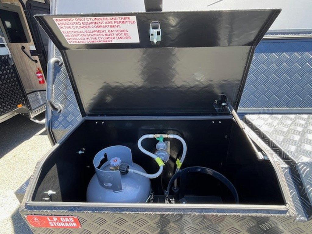 NEW 2025 SUPREME TERRITORY CARAVAN 2 AXLE