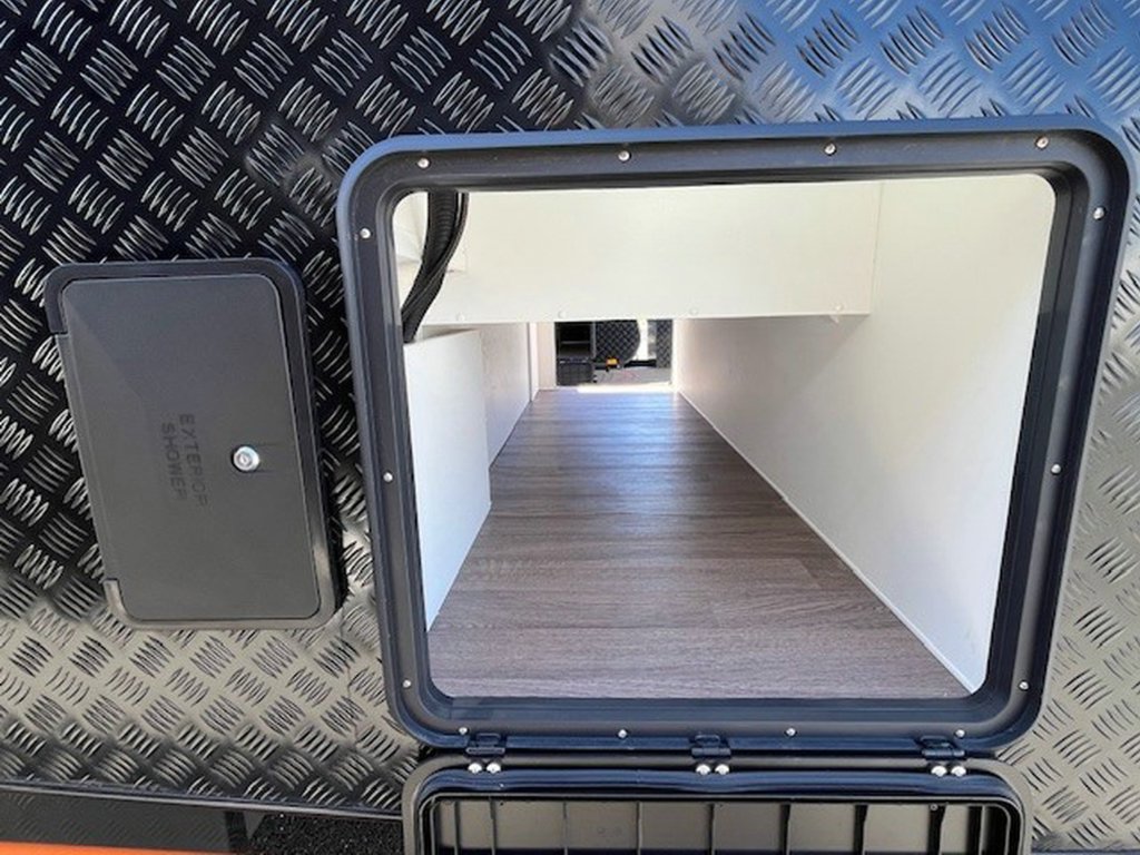 NEW 2025 SUPREME TERRITORY CARAVAN 2 AXLE