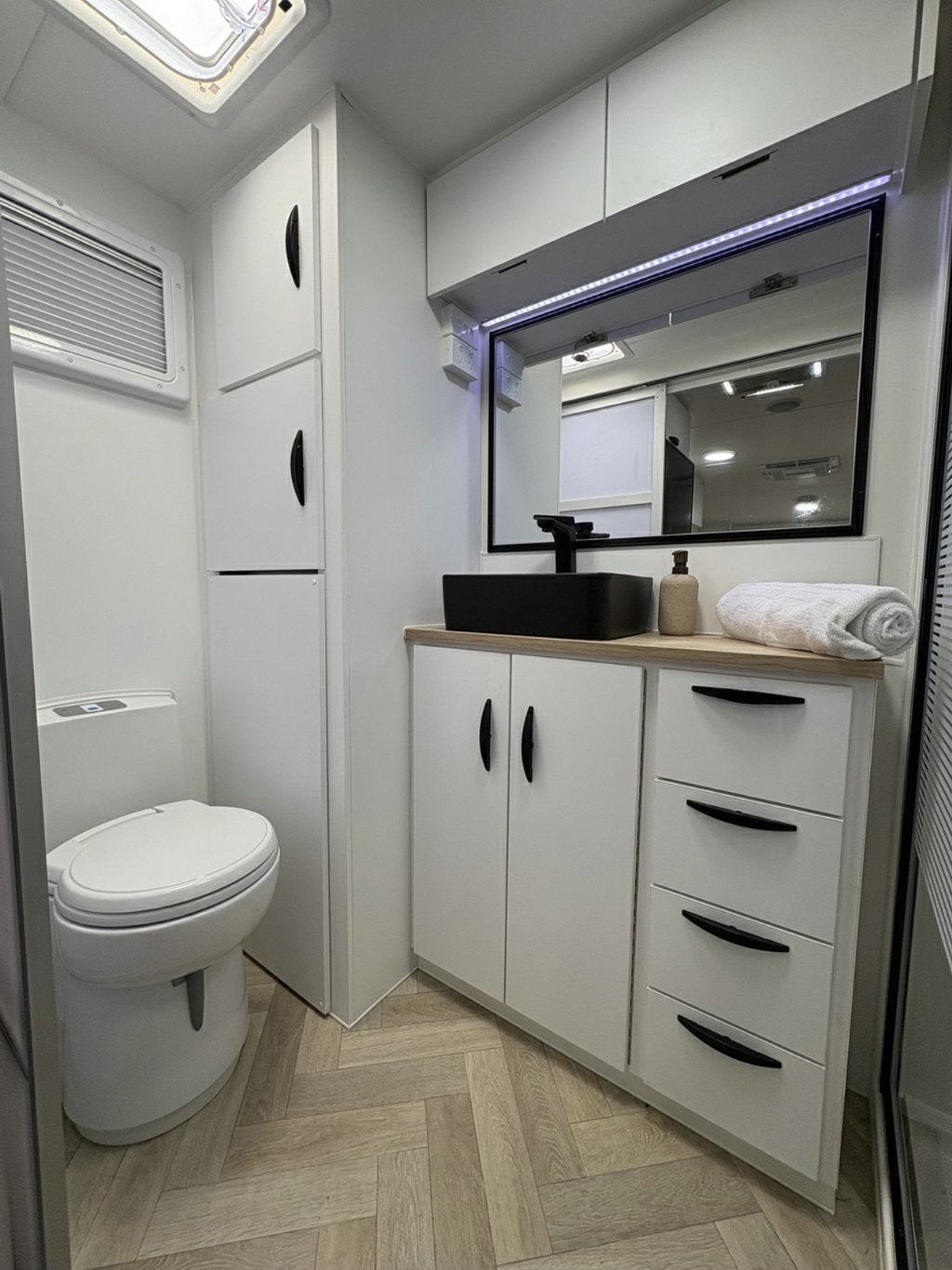 NEW 2026 SUPREME CLASSIC TOURER 20K SERIES CARAVAN 2 AXLE