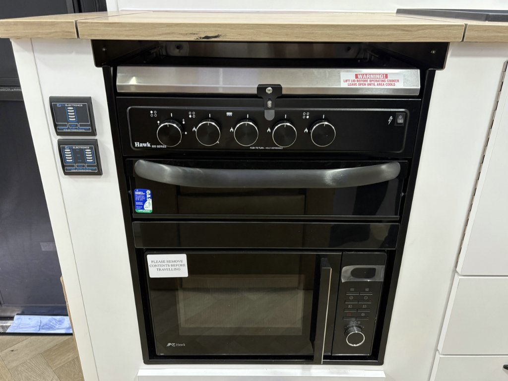 NEW 2026 SUPREME CLASSIC TOURER 20K SERIES CARAVAN 2 AXLE