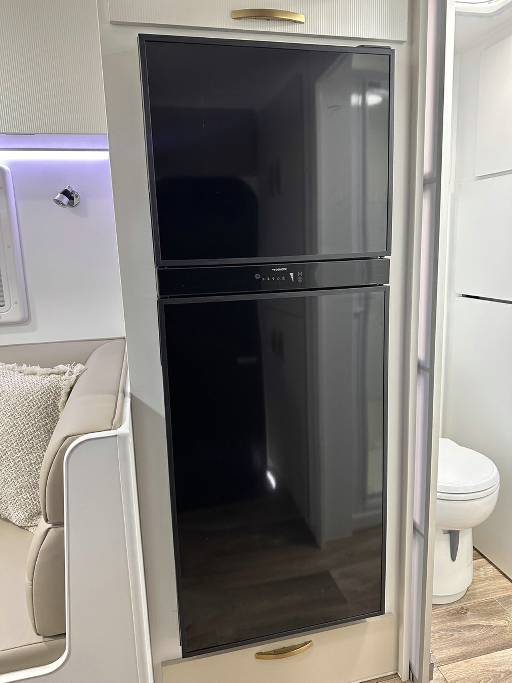 NEW 2026 SUPREME CLASSIC TOURER CARAVAN 2 AXLE