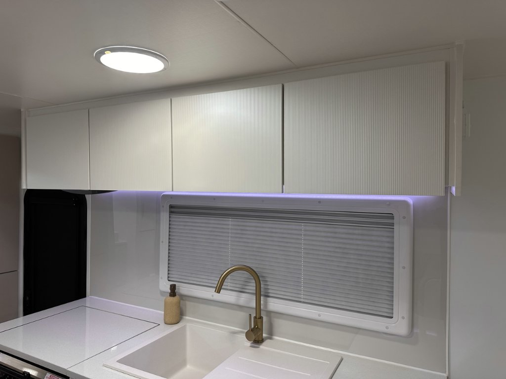 NEW 2026 SUPREME CLASSIC TOURER CARAVAN 2 AXLE