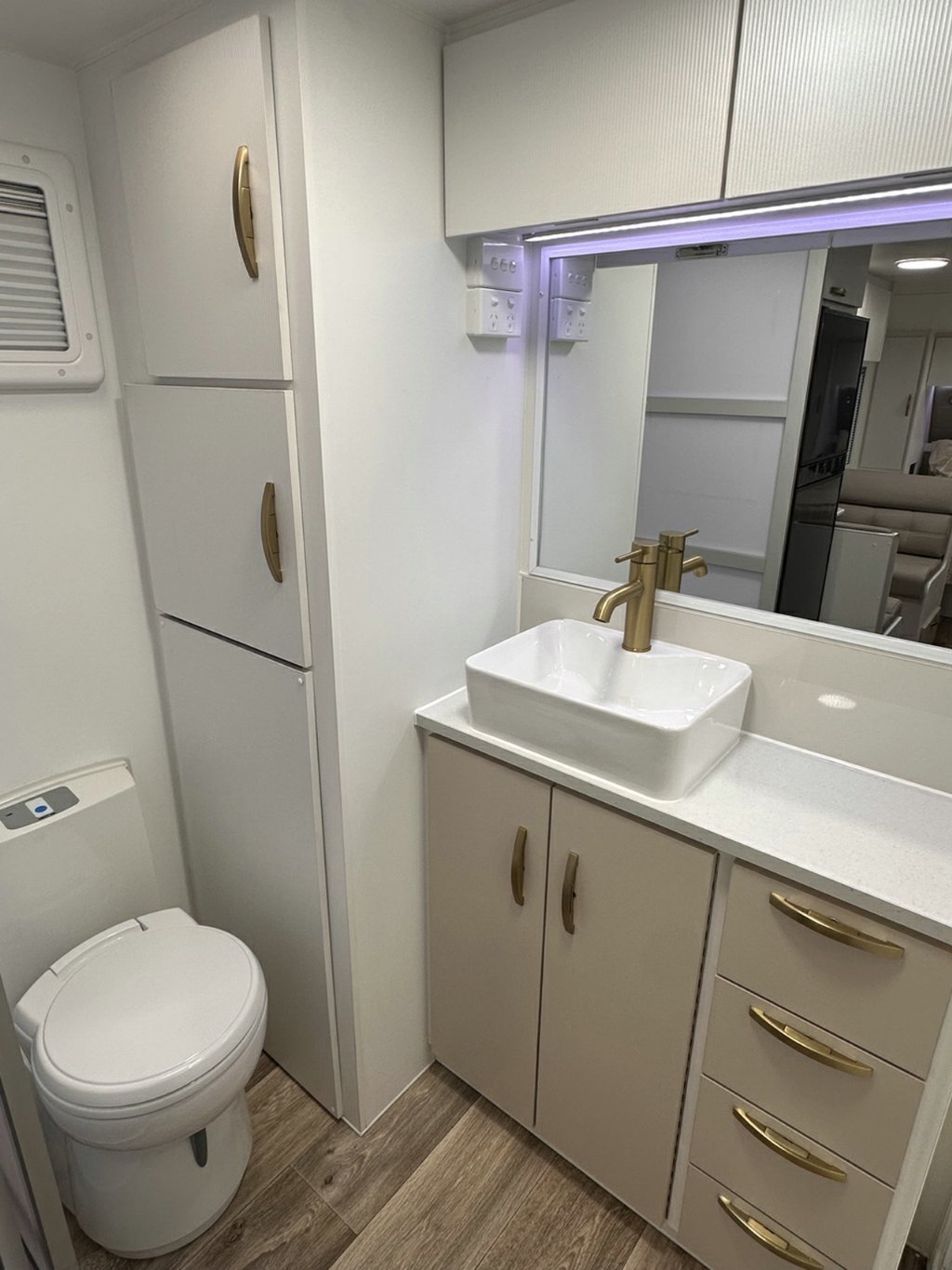 NEW 2026 SUPREME CLASSIC TOURER CARAVAN 2 AXLE