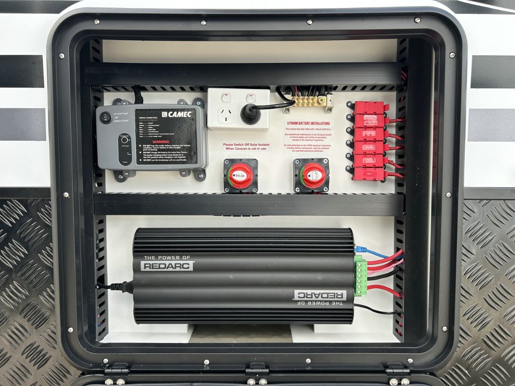 NEW 2026 SUPREME CLASSIC TOURER CARAVAN 2 AXLE