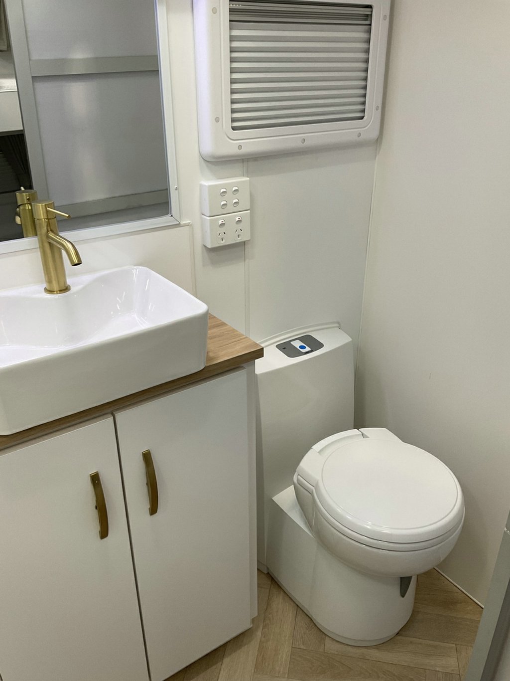 NEW 2026 LEADER CARAVANS XPEDITION CARAVAN 2 AXLE