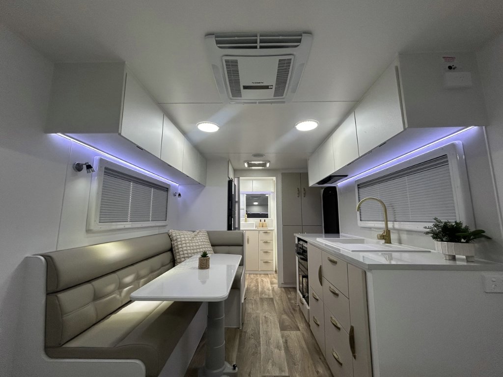 NEW 2026 SUPREME CLASSIC TOURER CARAVAN 2 AXLE