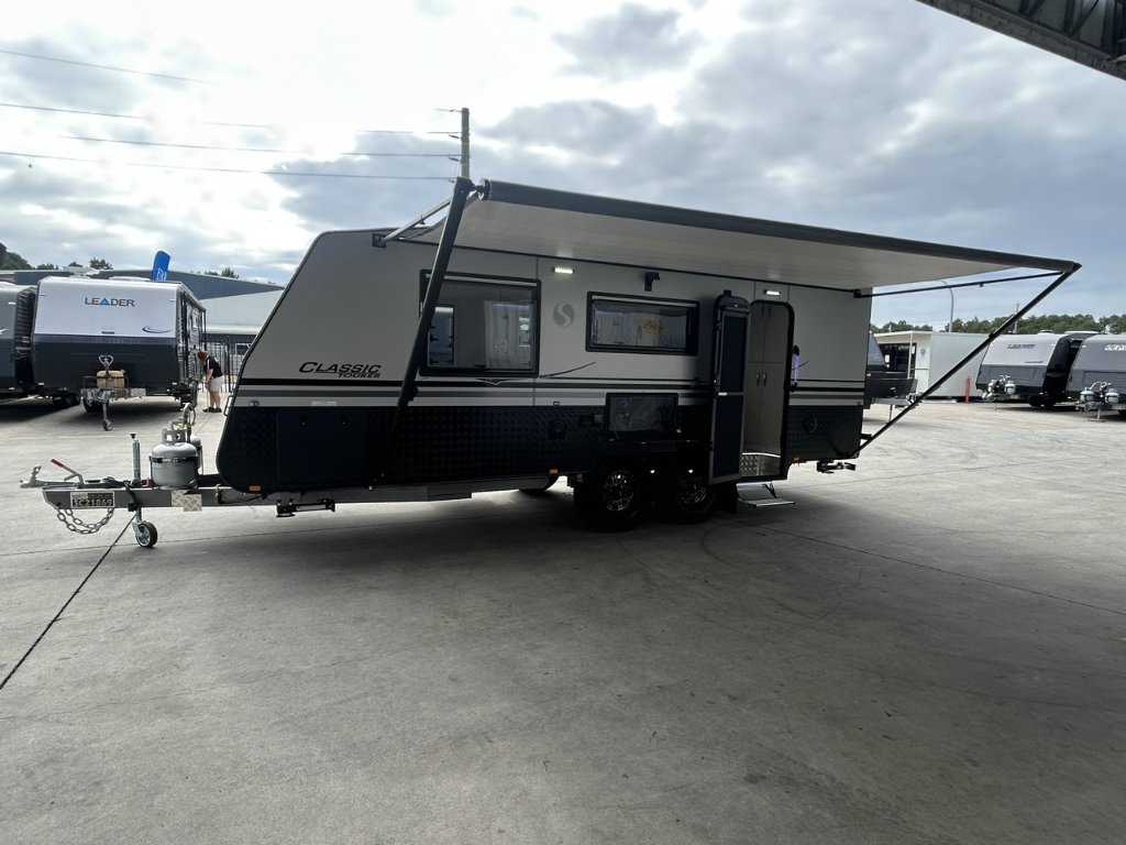 NEW 2026 SUPREME CLASSIC TOURER CARAVAN 2 AXLE