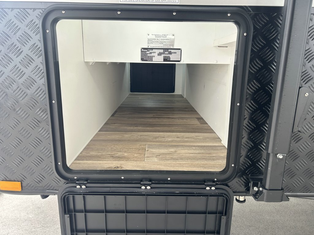 NEW 2026 SUPREME CLASSIC TOURER CARAVAN 2 AXLE