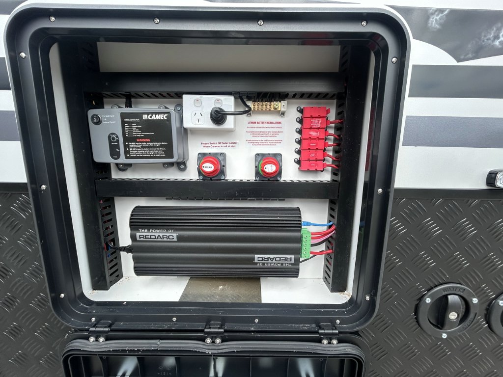 NEW 2026 SUPREME CLASSIC TOURER CARAVAN 2 AXLE