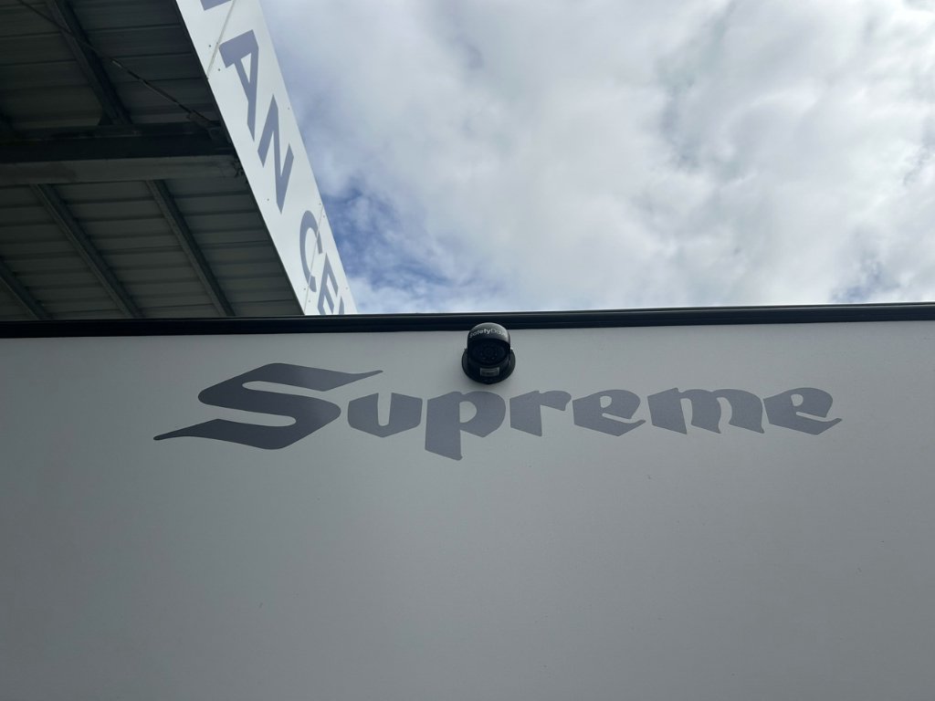 NEW 2026 SUPREME CLASSIC TOURER CARAVAN 2 AXLE
