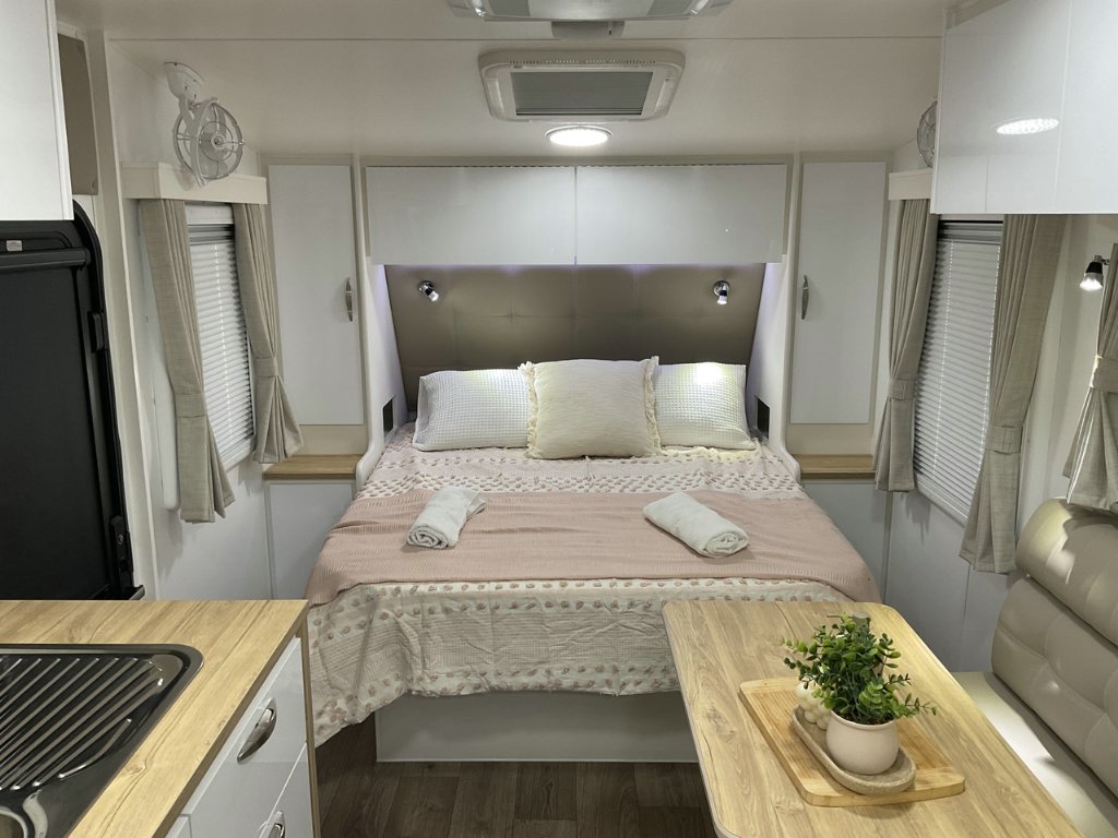 NEW 2026 SUPREME TERRITORY CARAVAN 1 AXLE