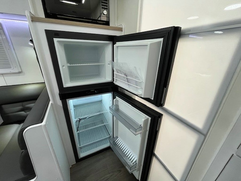 NEW 2025 SUPREME CLASSIC TOURER DIRT ROADER CARAVAN 2 AXLE