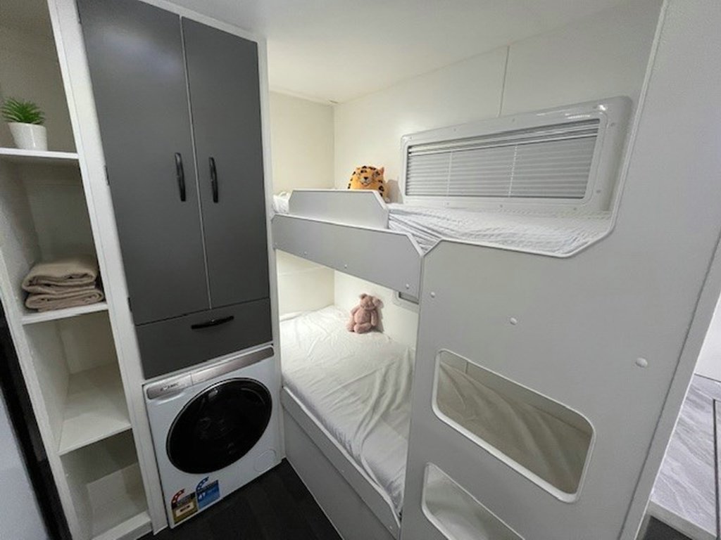 NEW 2025 LEADER CARAVANS GOLD LE CARAVAN 2 AXLE