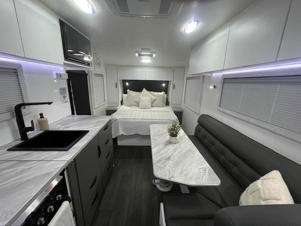 NEW 2025 LEADER CARAVANS GOLD LE CARAVAN 2 AXLE