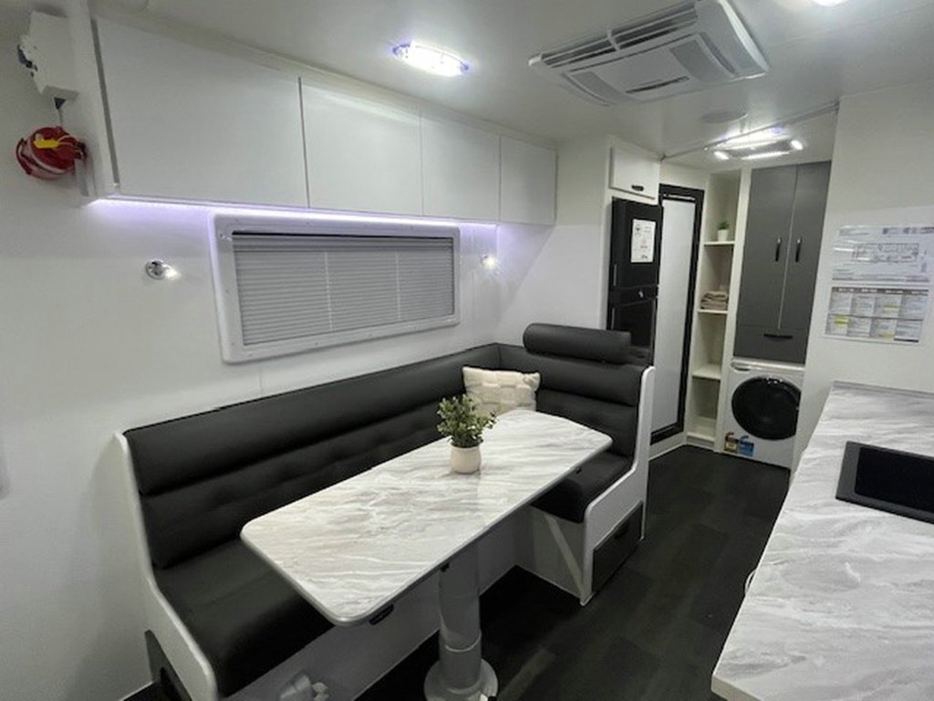 NEW 2025 LEADER CARAVANS GOLD LE CARAVAN 2 AXLE